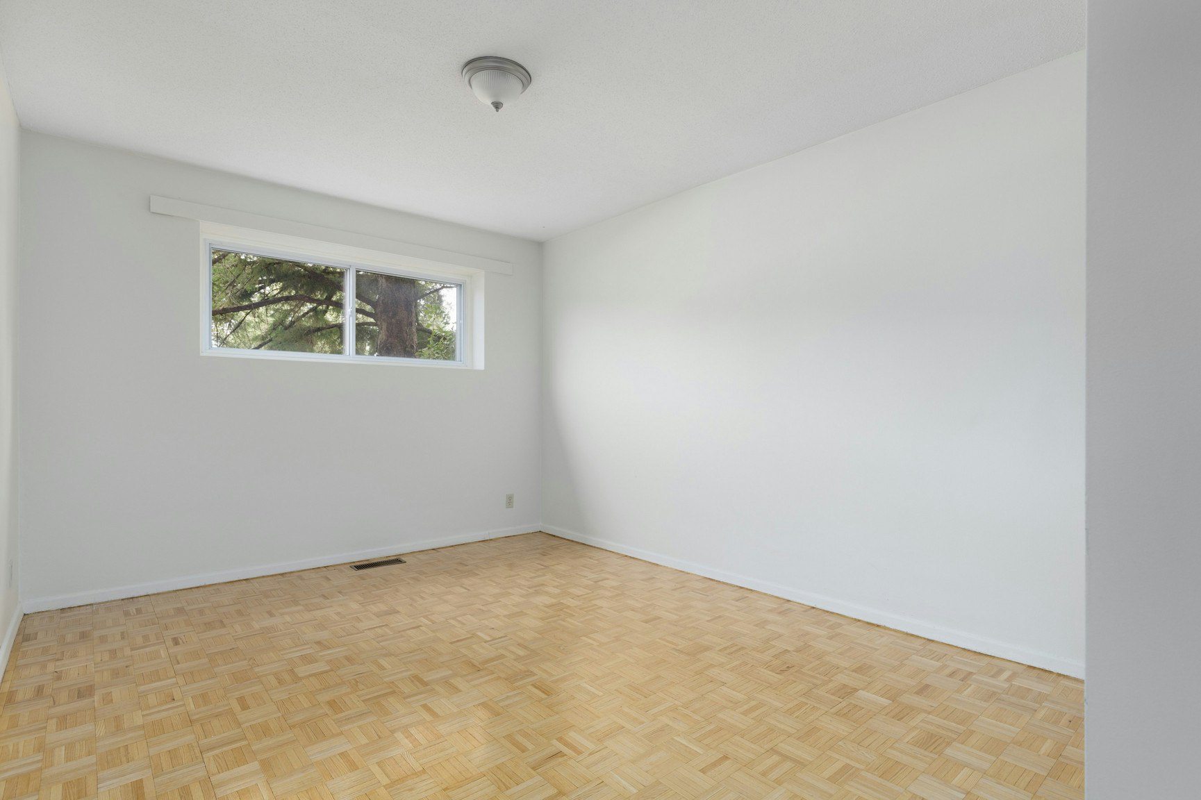 3 Hogan Street, Ottawa, ON, K2E 5E8 - 10
