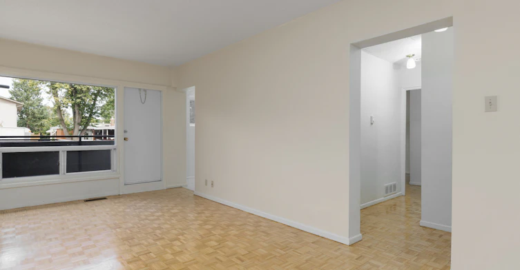 3 Hogan Street, Ottawa, ON, K2E 5E8 - 4
