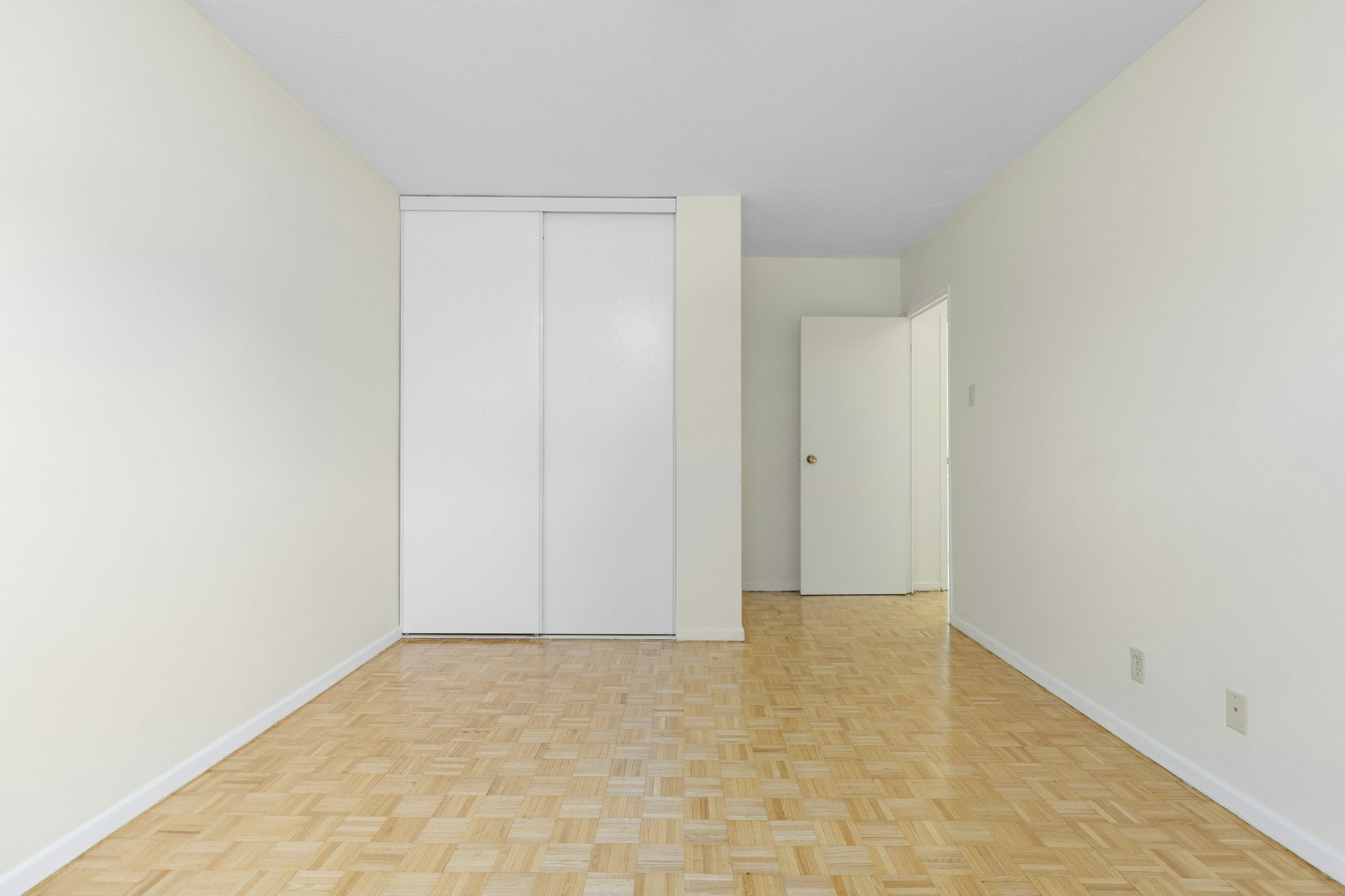 3 Hogan Street, Ottawa, ON, K2E 5E8 - 11
