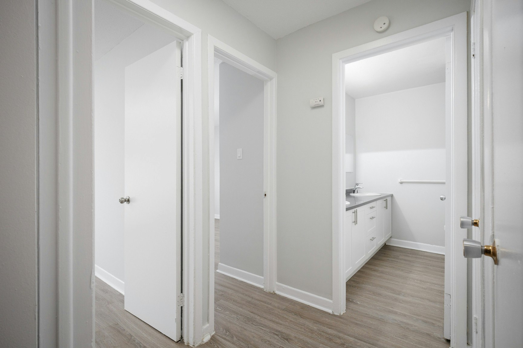 3 Hogan Street, Ottawa, ON, K2E 5E8 - 3