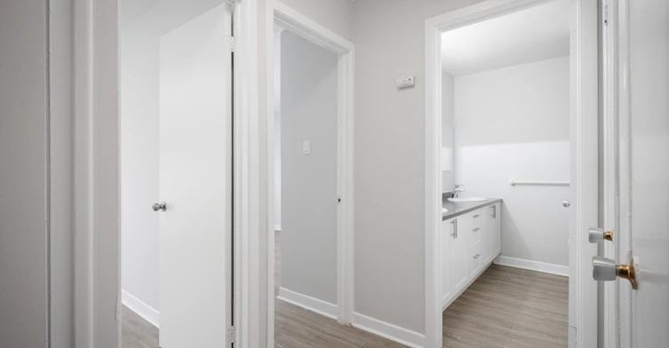 3 Hogan Street, Ottawa, ON, K2E 5E8 - 3