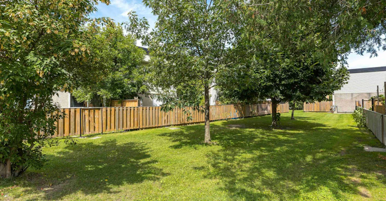3 Hogan Street, Ottawa, ON, K2E 5E8 - 14