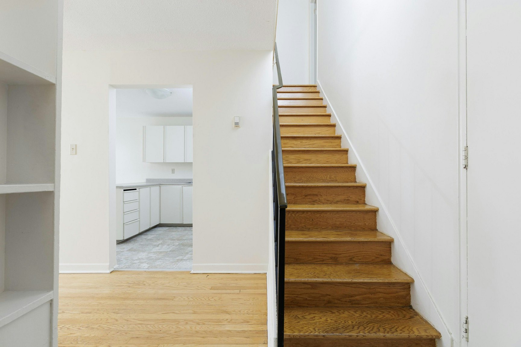 3 Hogan Street, Ottawa, ON, K2E 5E8 - 7