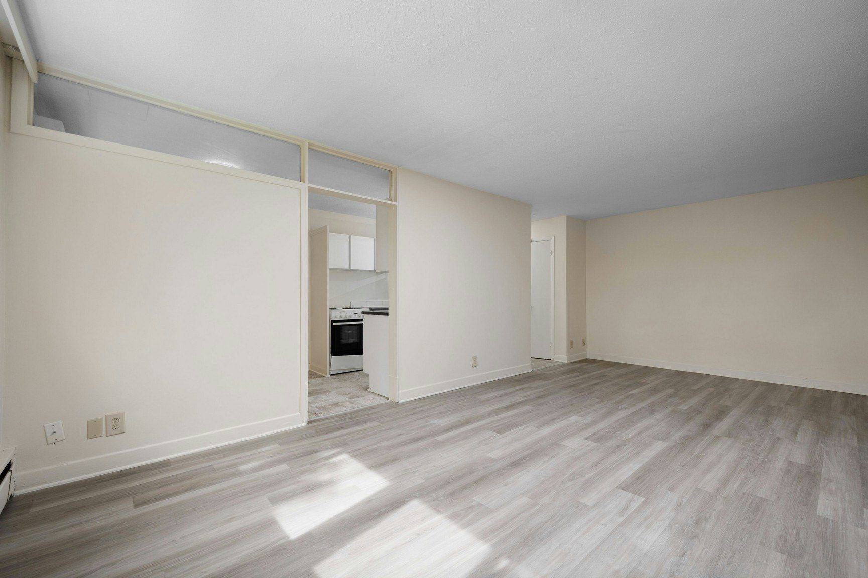 3 Hogan Street, Ottawa, ON, K2E 5E8 - 5