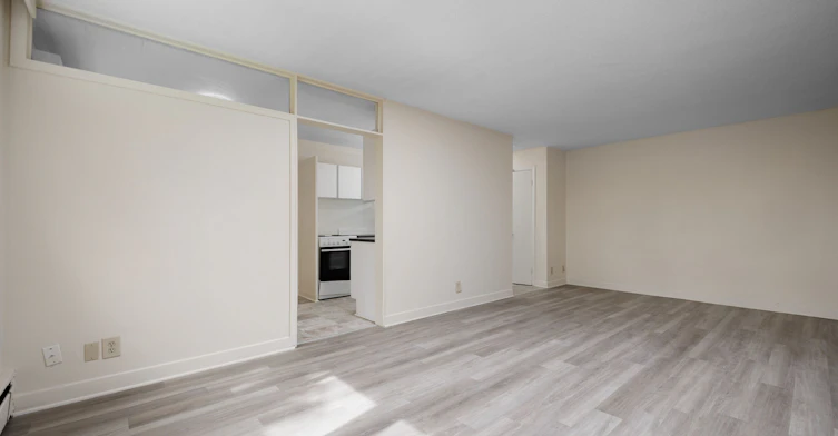 3 Hogan Street, Ottawa, ON, K2E 5E8 - 5