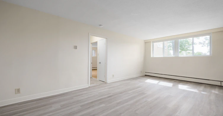 3 Hogan Street, Ottawa, ON, K2E 5E8 - 6