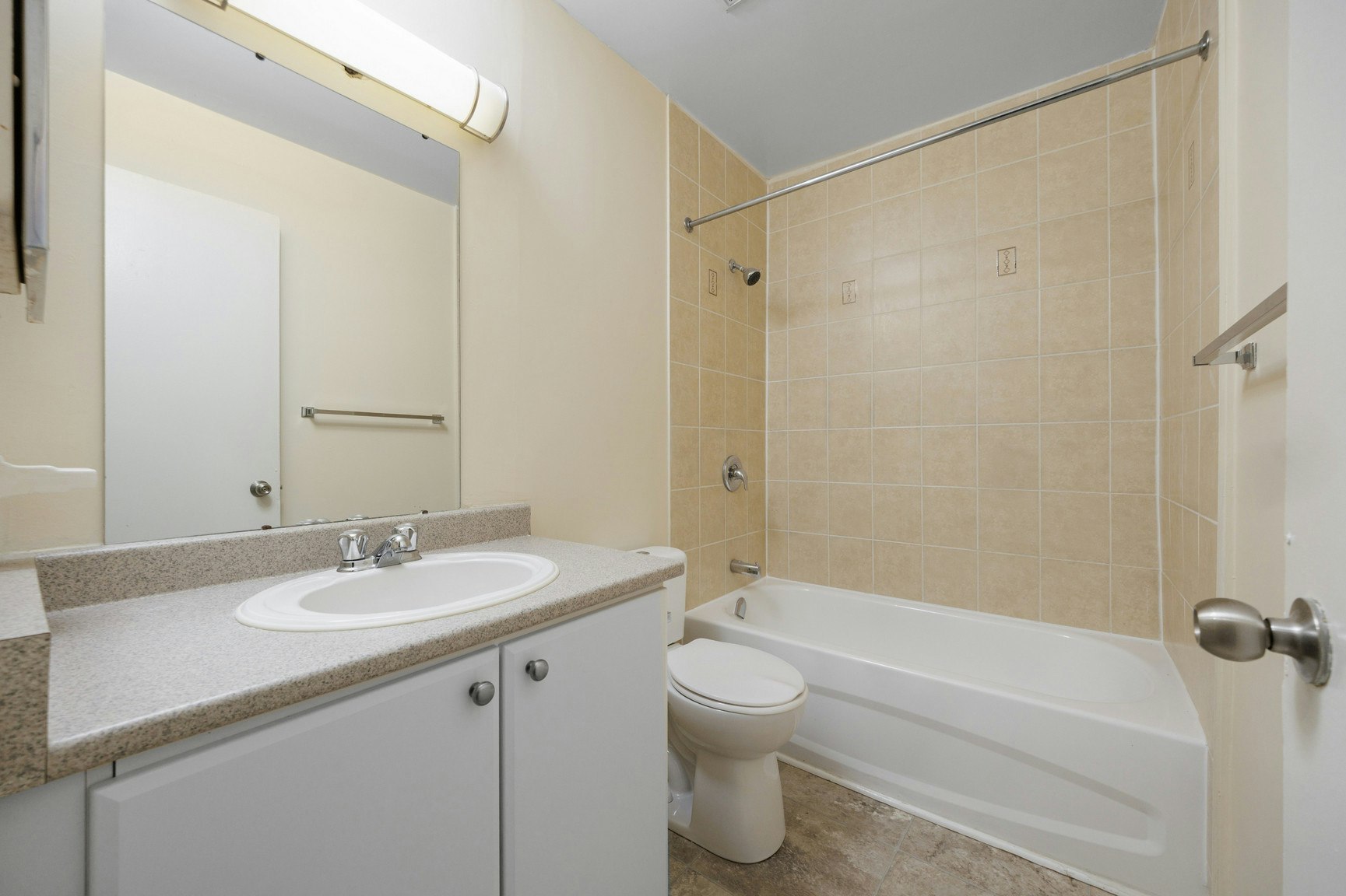 3 Hogan Street, Ottawa, ON, K2E 5E8 - 11