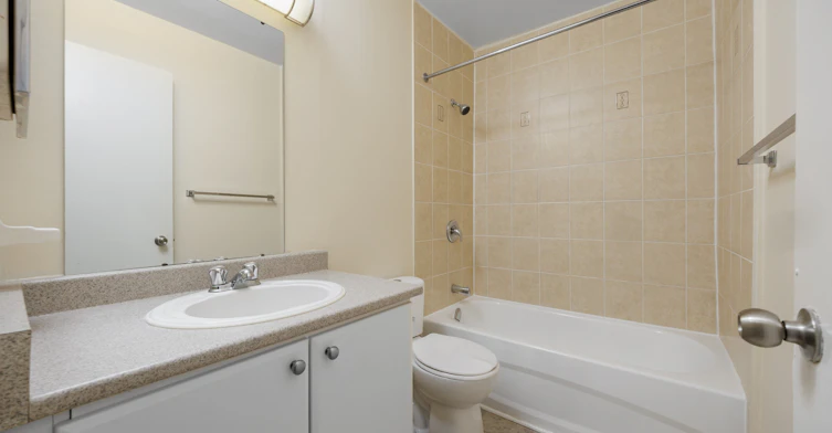 3 Hogan Street, Ottawa, ON, K2E 5E8 - 11