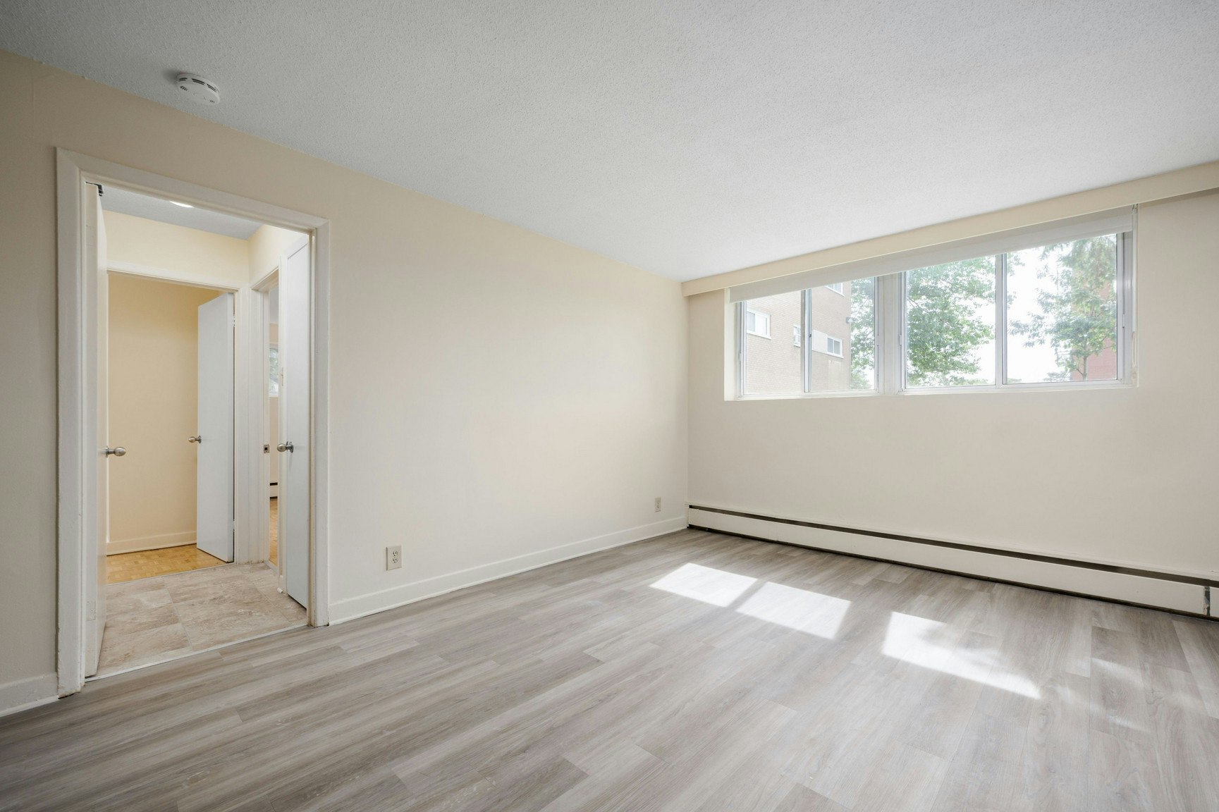 3 Hogan Street, Ottawa, ON, K2E 5E8 - 8