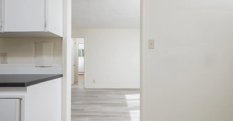 3 Hogan Street, Ottawa, ON, K2E 5E8 - 4