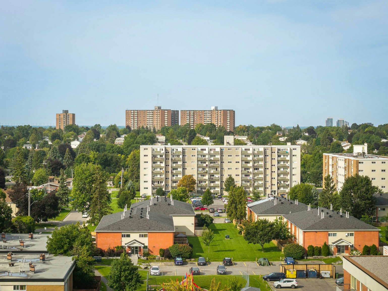 3 Hogan Street, Ottawa, ON, K2E 5E8 - 2