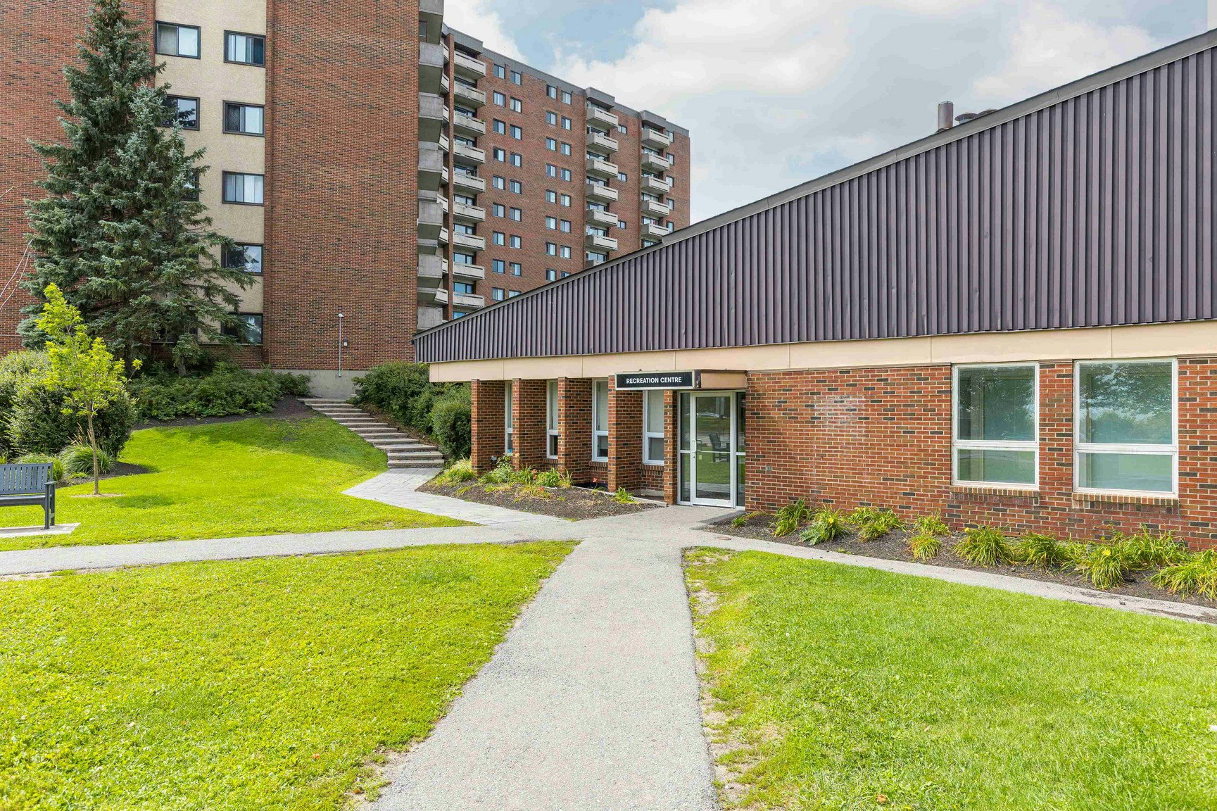 3 Hogan Street, Ottawa, ON, K2E 5E8 - 14