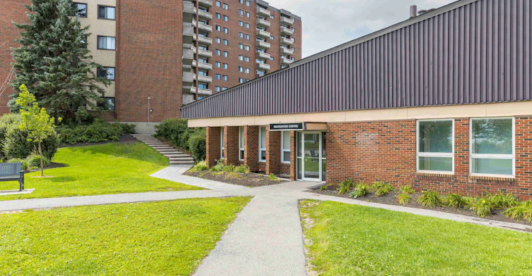 3 Hogan Street, Ottawa, ON, K2E 5E8 - 14