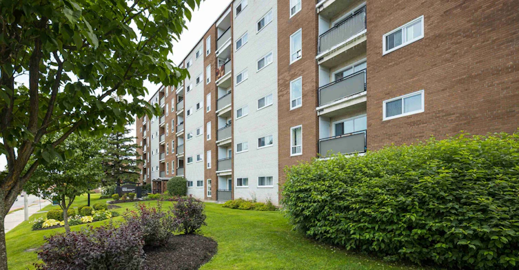3 Hogan Street, Ottawa, ON, K2E 5E8 - 5