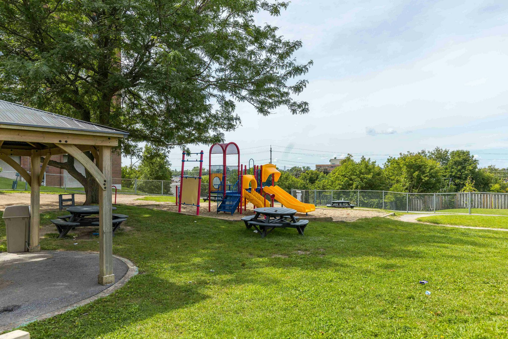 3 Hogan Street, Ottawa, ON, K2E 5E8 - 17