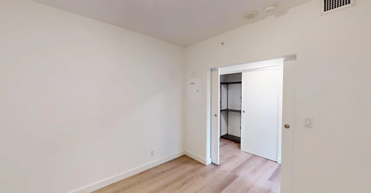 123 4th Street NE, Calgary, AB, T2E 8K3 - 4