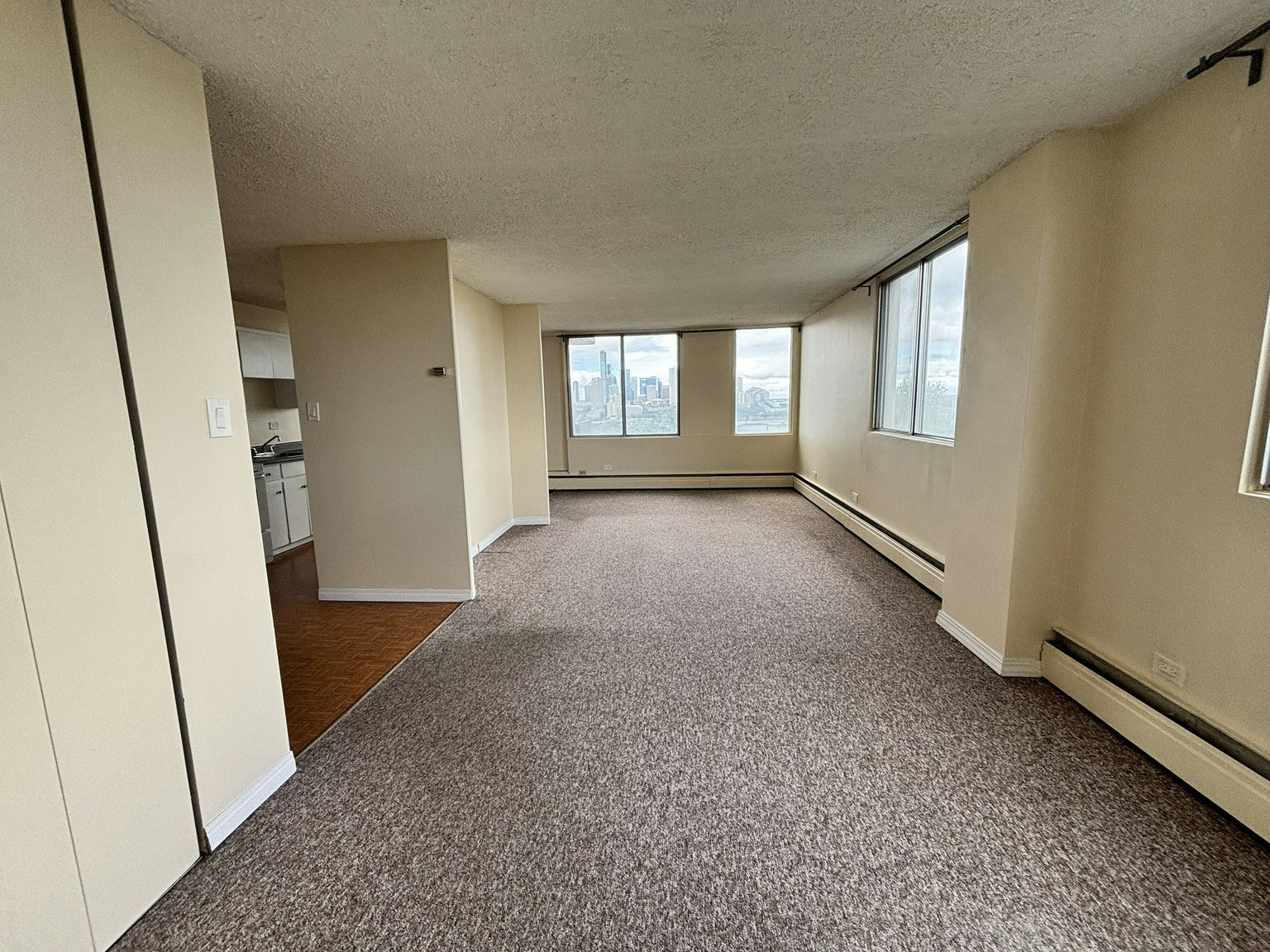 10101 Saskatchewan Drive Northwest, Edmonton, AB, T6E 4R6 - 6