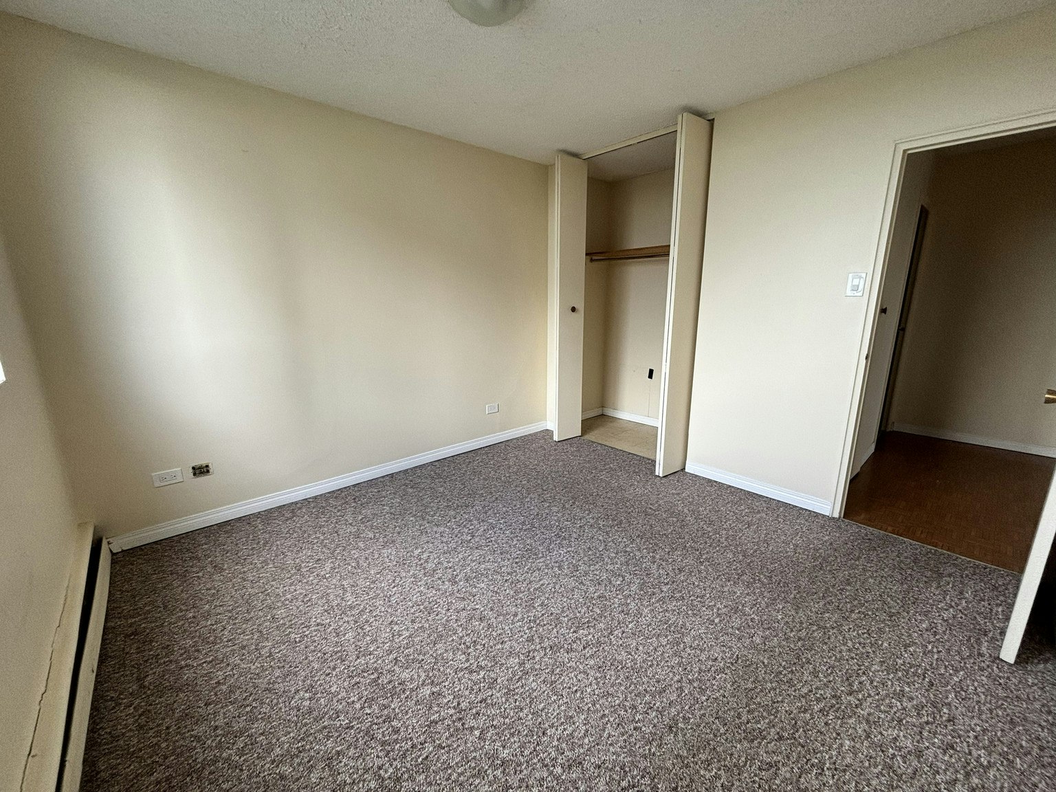 10101 Saskatchewan Drive Northwest, Edmonton, AB, T6E 4R6 - 9