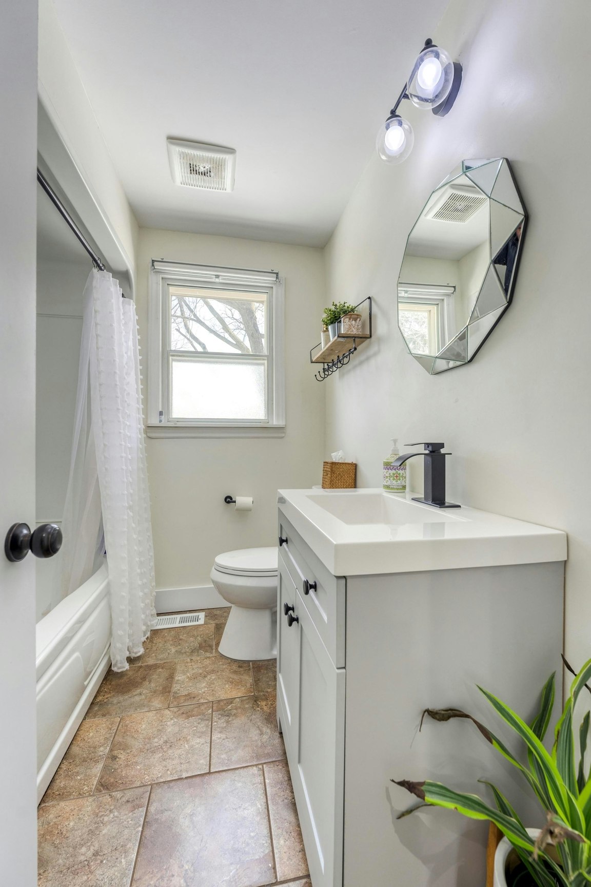 1-958 Hagle Street, Sarnia, ON, N7V 4A7 - 9