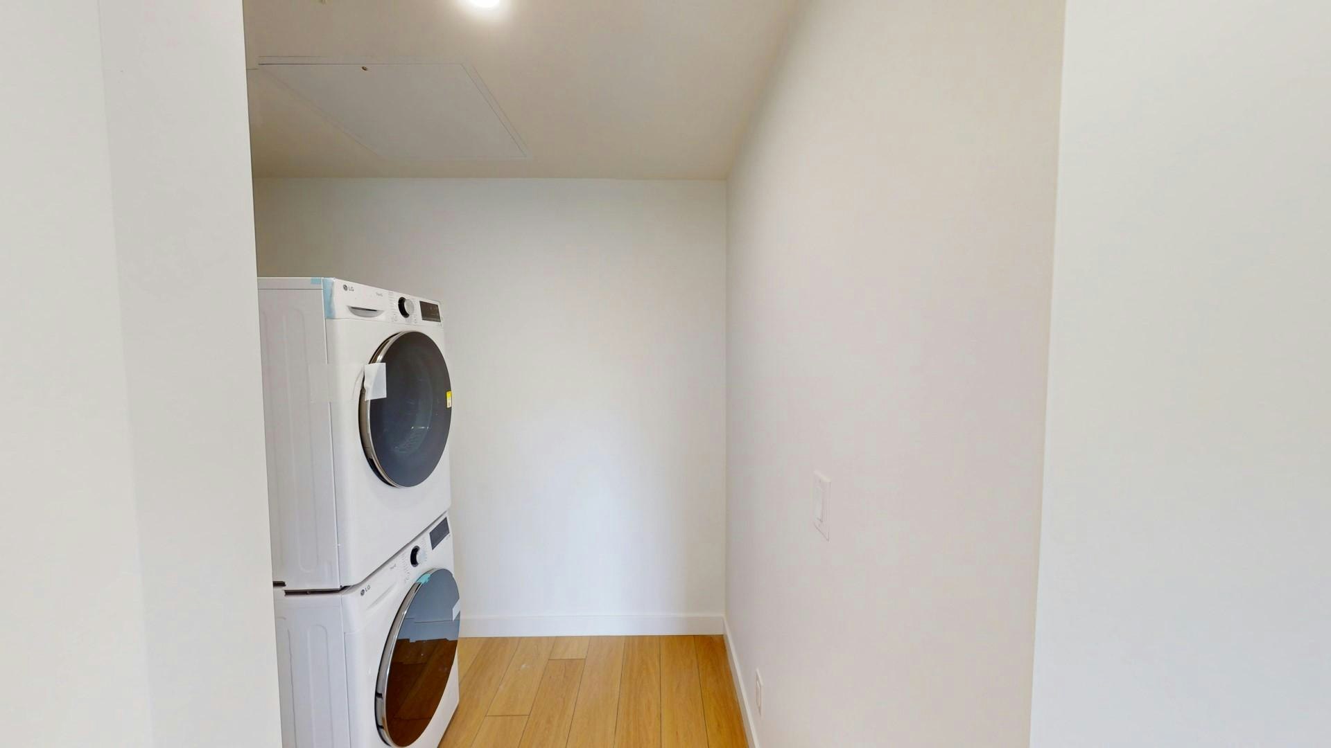 1431 9 Avenue SE, Calgary, AB, T2G 0T4 - 31