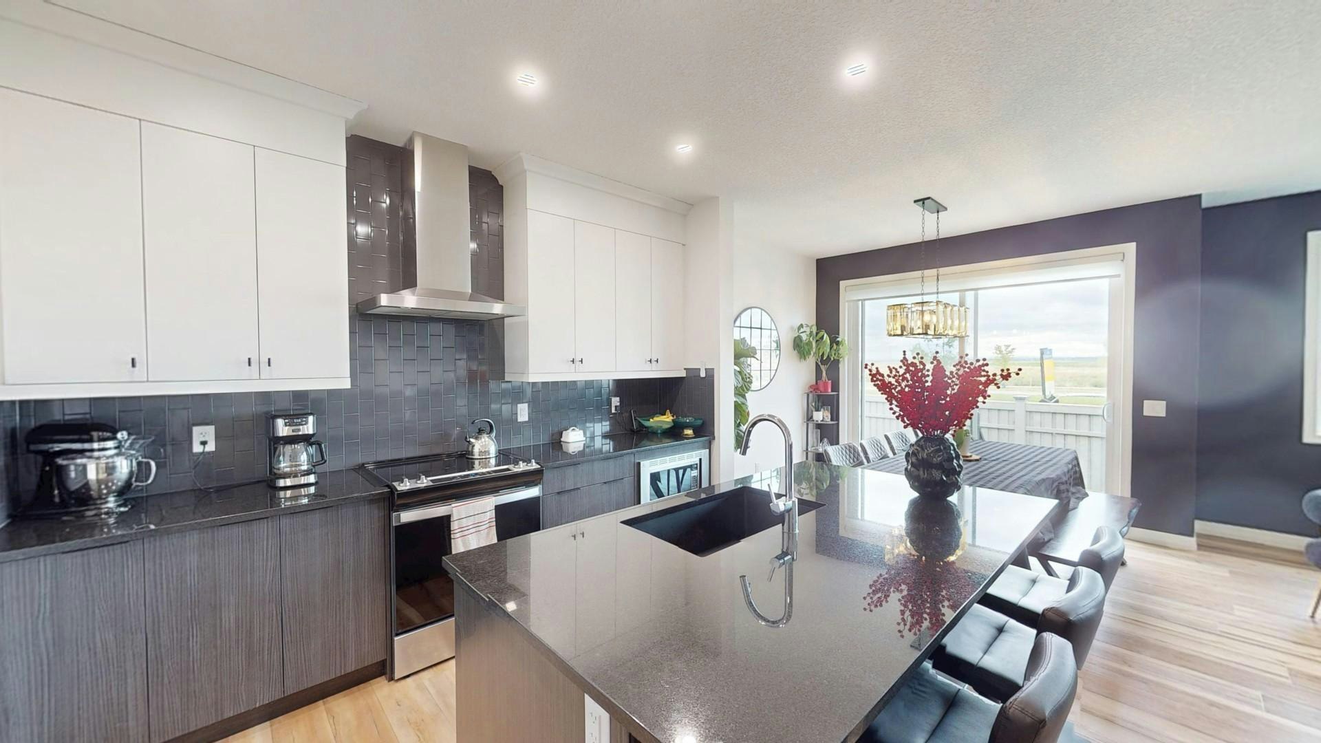 228 Magnolia Crescent Upper, Calgary, AB, T3M 3S4