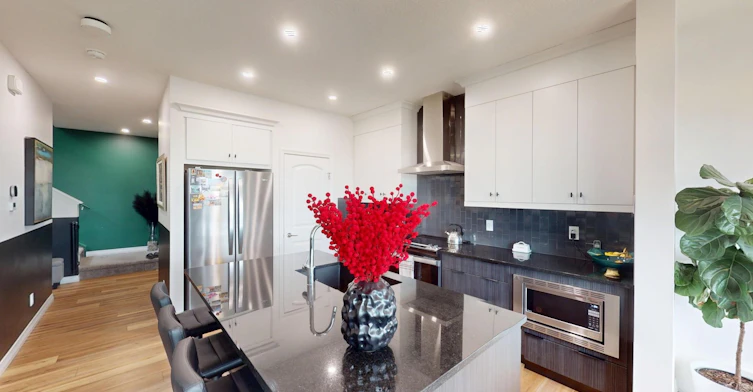 228 Magnolia Crescent Upper, Calgary, AB, T3M 3S4 - 2