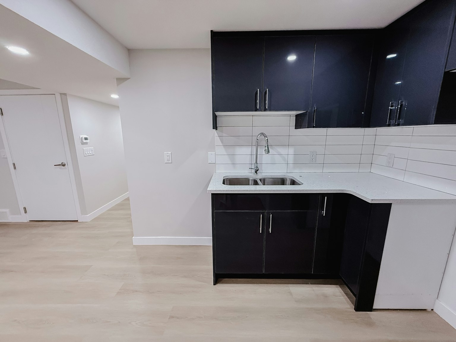 Lower-612 56 Avenue Southwest, Calgary, AB, T2V 0G8 - 4