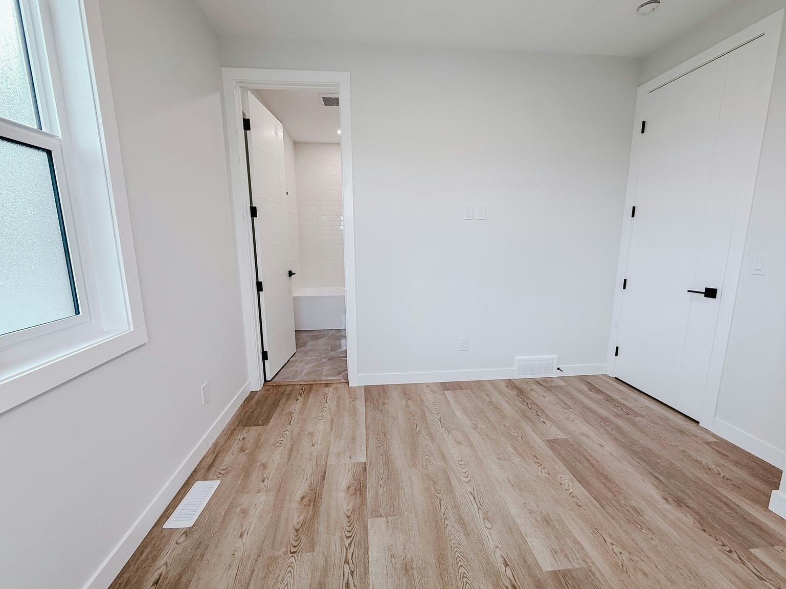 3920 77 Street, Calgary, AB, T3B 2N5 - 12