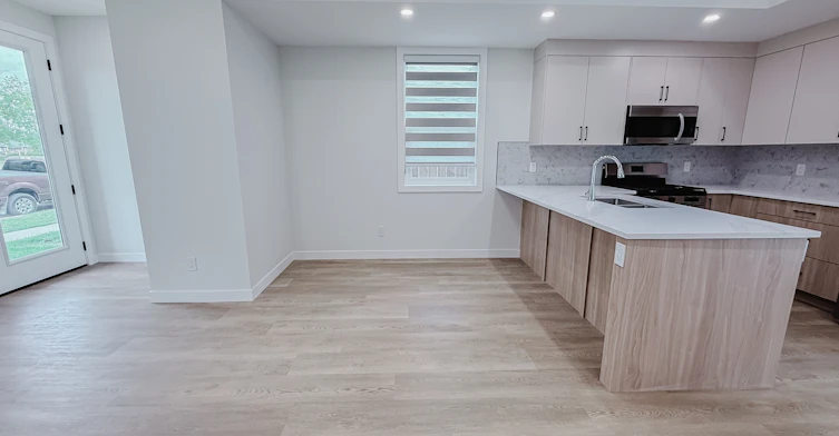 3920 77 Street, Calgary, AB, T3B 2N5 - 7