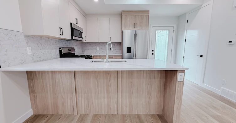 3920 77 Street, Calgary, AB, T3B 2N5