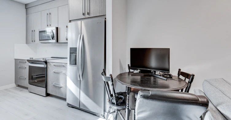 63 Raven Point Southeast, Calgary, AB, T3M 2K1 - 6