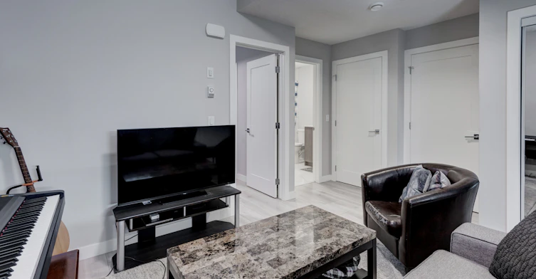 63 Raven Point Southeast, Calgary, AB, T3M 2K1 - 4