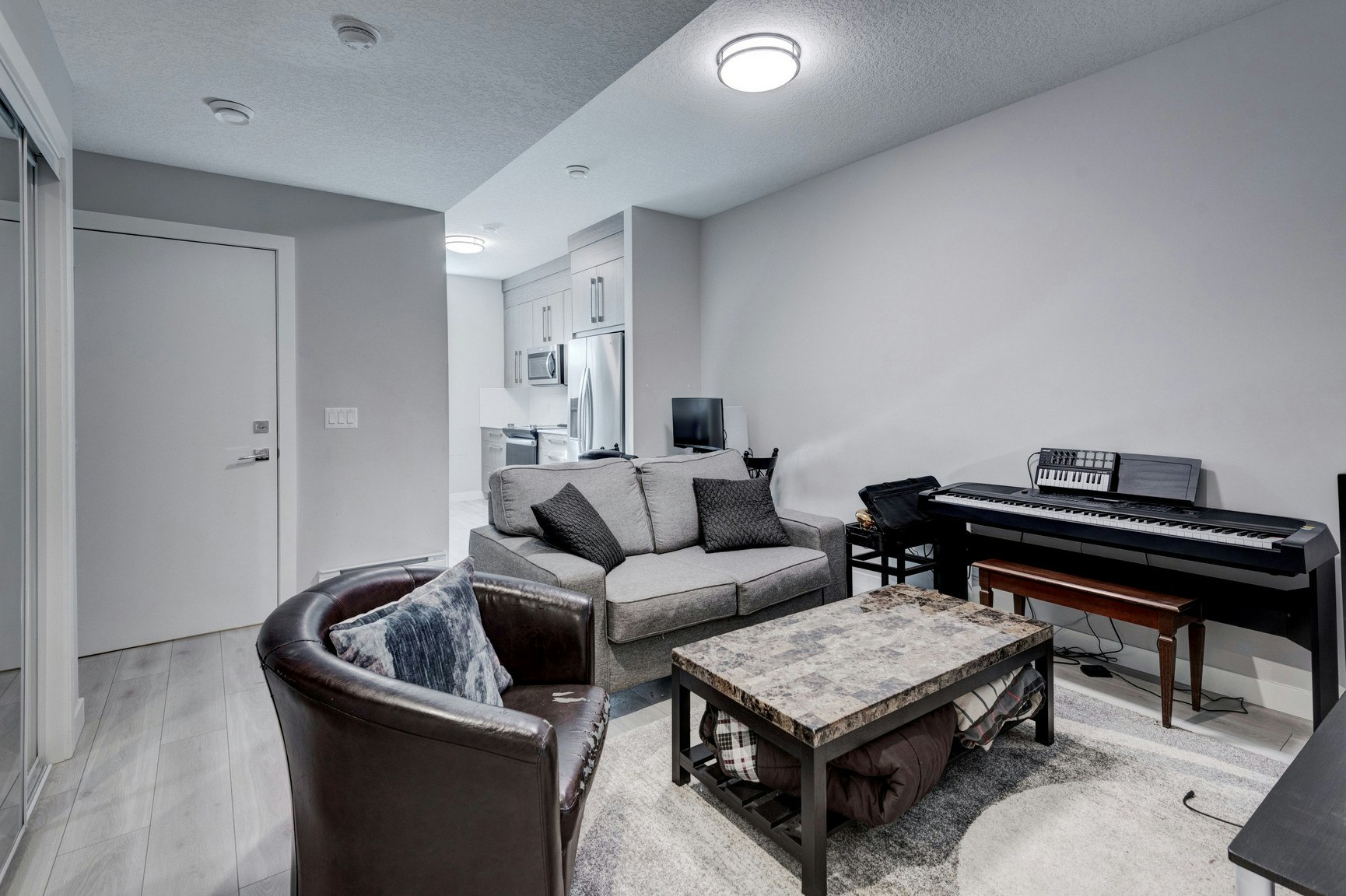 63 Raven Point Southeast, Calgary, AB, T3M 2K1 - 2
