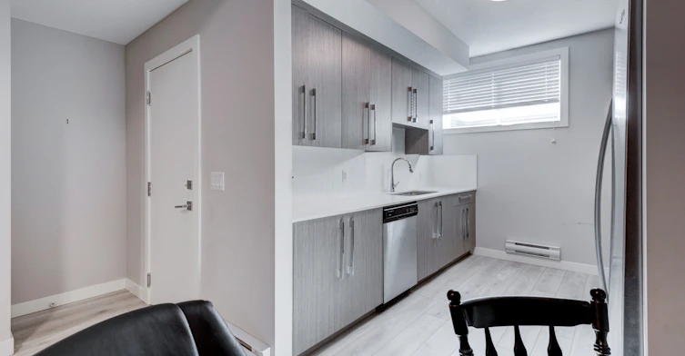 63 Raven Point Southeast, Calgary, AB, T3M 2K1 - 5