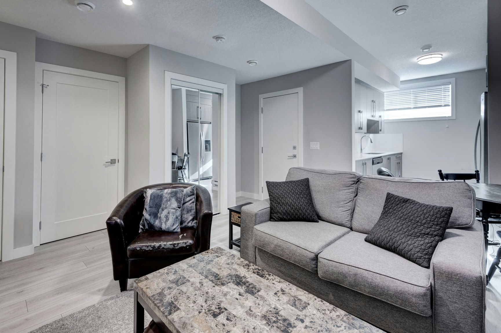 63 Raven Point Southeast, Calgary, AB, T3M 2K1 - 3