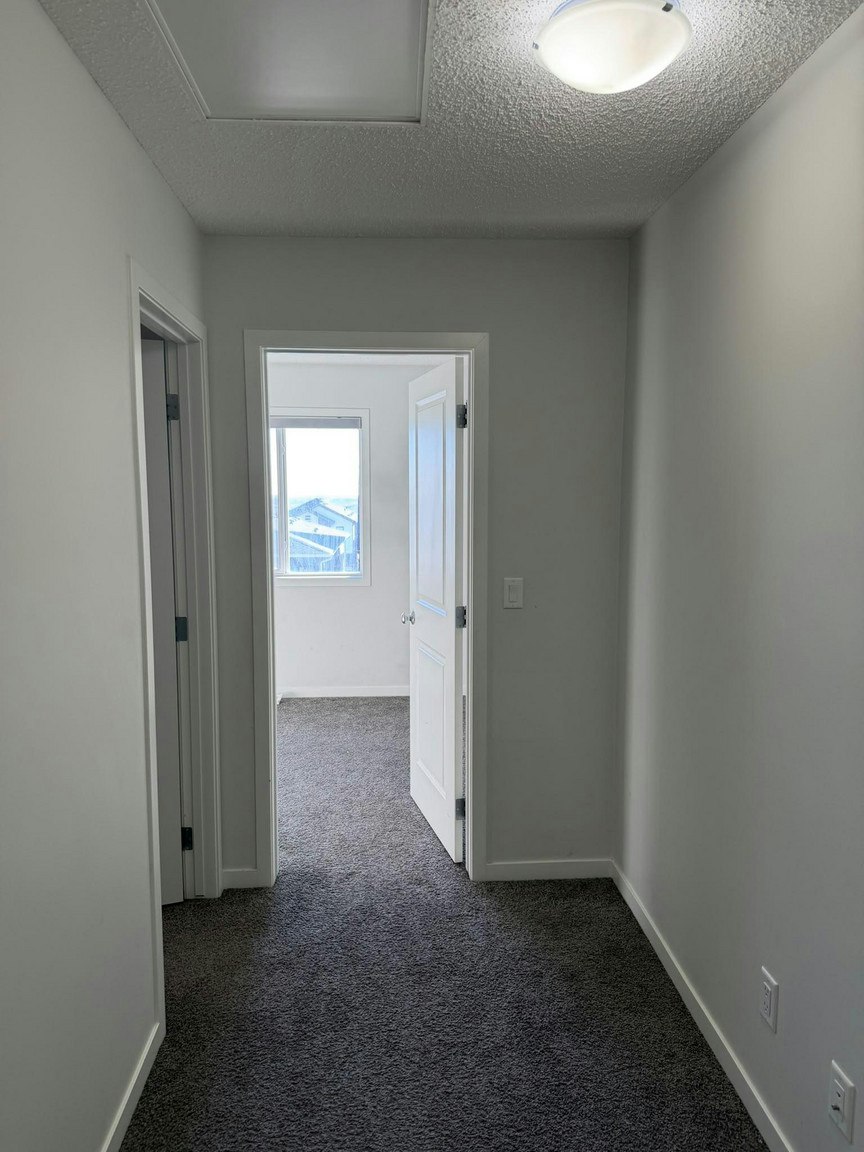 160 Edith Place Northwest, Calgary, AB, T3R 2E2 - 10