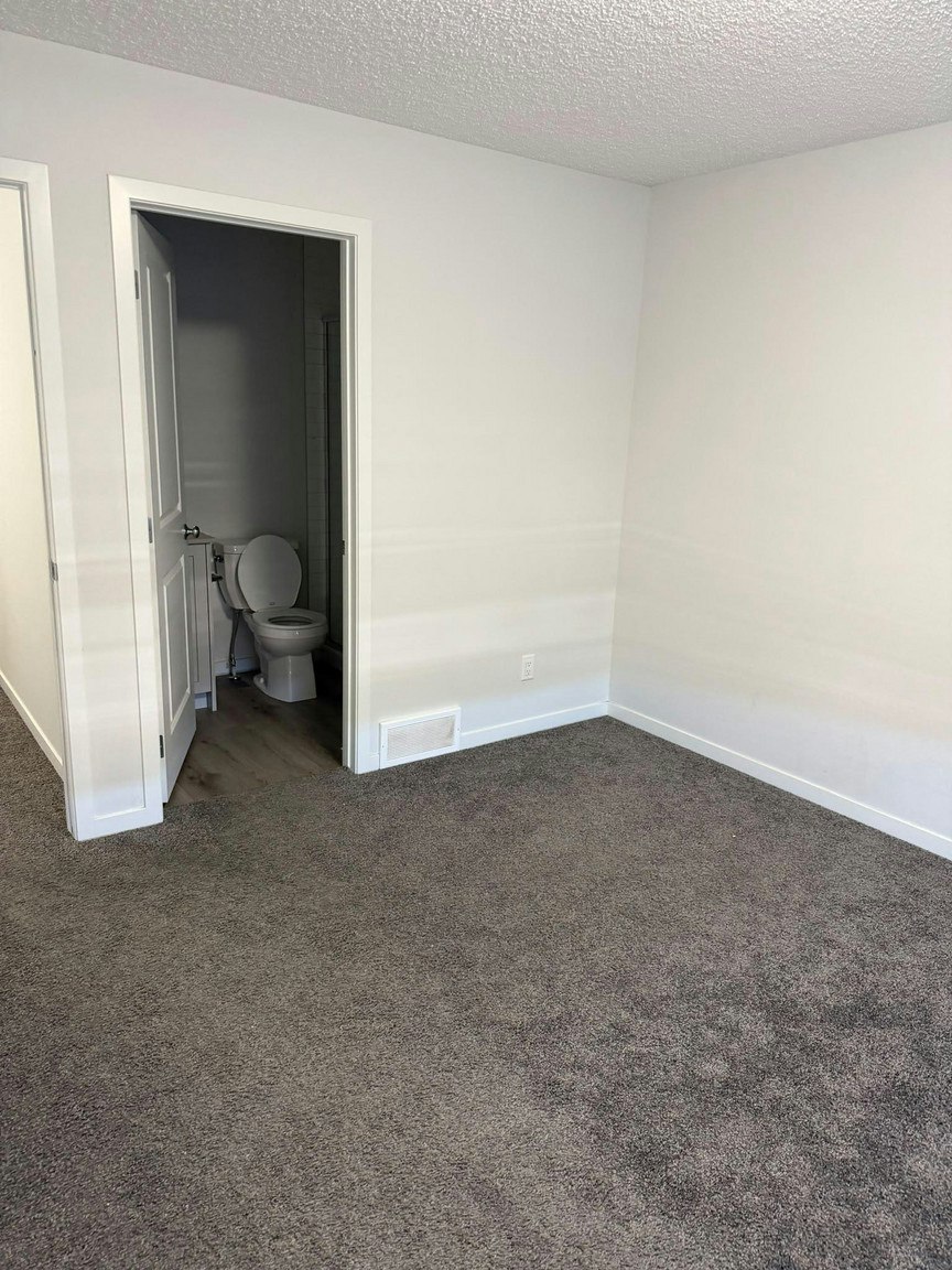 160 Edith Place Northwest, Calgary, AB, T3R 2E2 - 13