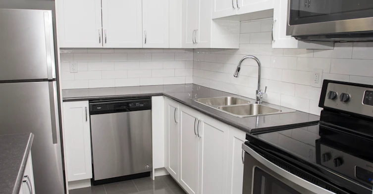 1205-H-2250 Homelands Drive, Mississauga, ON, L5K 1K1 - 7