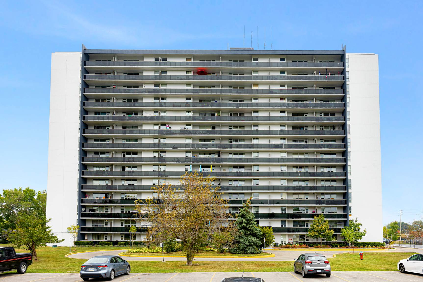 0812-H-2250 Homelands Drive, Mississauga, ON, L5K 1G8 - 2