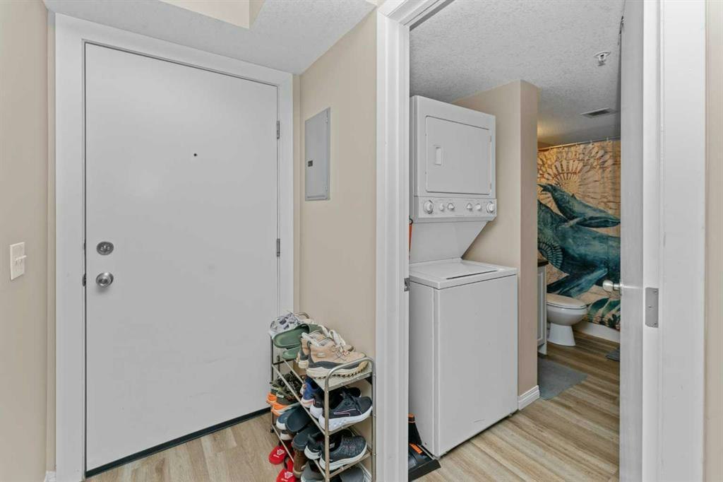 2000 Applevillage Court Southeast, Calgary, AB, T2A 7Z4 - 5