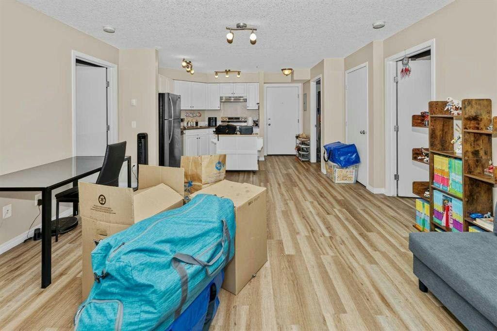 2000 Applevillage Court Southeast, Calgary, AB, T2A 7Z4 - 13