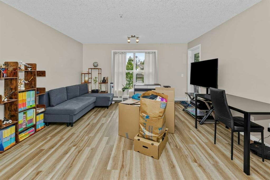 2000 Applevillage Court Southeast, Calgary, AB, T2A 7Z4 - 3
