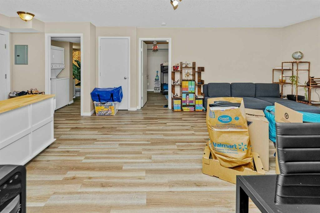 2000 Applevillage Court Southeast, Calgary, AB, T2A 7Z4 - 8