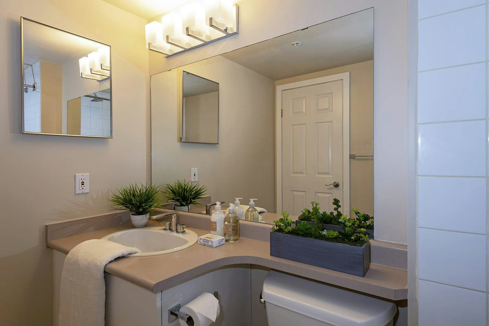 Various-885 Westminster Avenue, Kamloops, BC, V2B 8P8 - 14