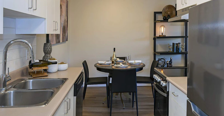 Various-885 Westminster Avenue, Kamloops, BC, V2B 8P8 - 2