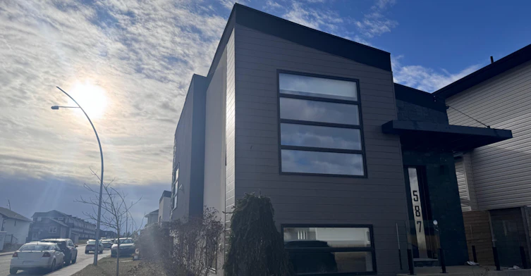 A-587 Kloppenburg Crescent, Saskatoon, SK, S7S 1N1 - 2