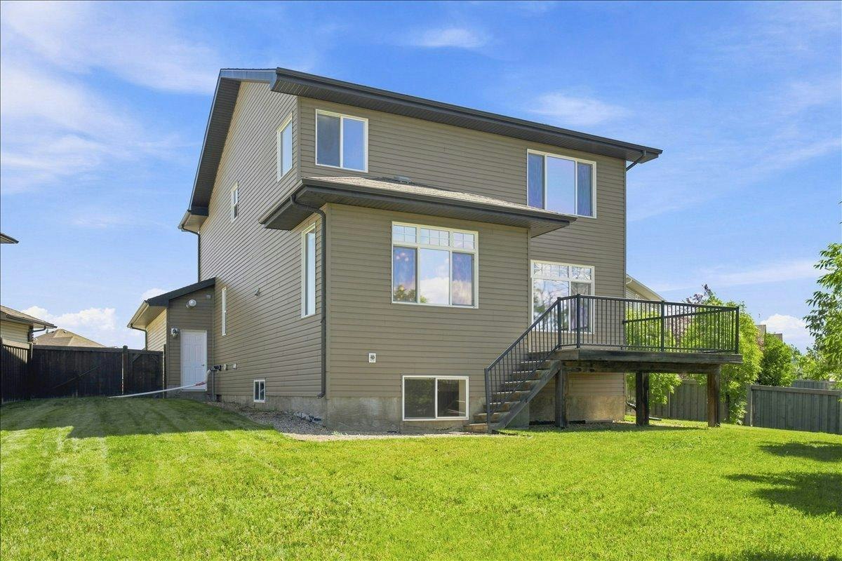 9335 Lakeshore Court, Grande Prairie, AB, T8X 1S4 - 22