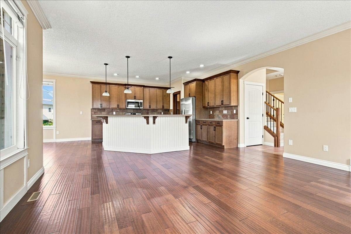9335 Lakeshore Court, Grande Prairie, AB, T8X 1S4 - 4