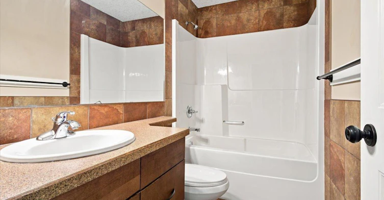 9335 Lakeshore Court, Grande Prairie, AB, T8X 1S4 - 25