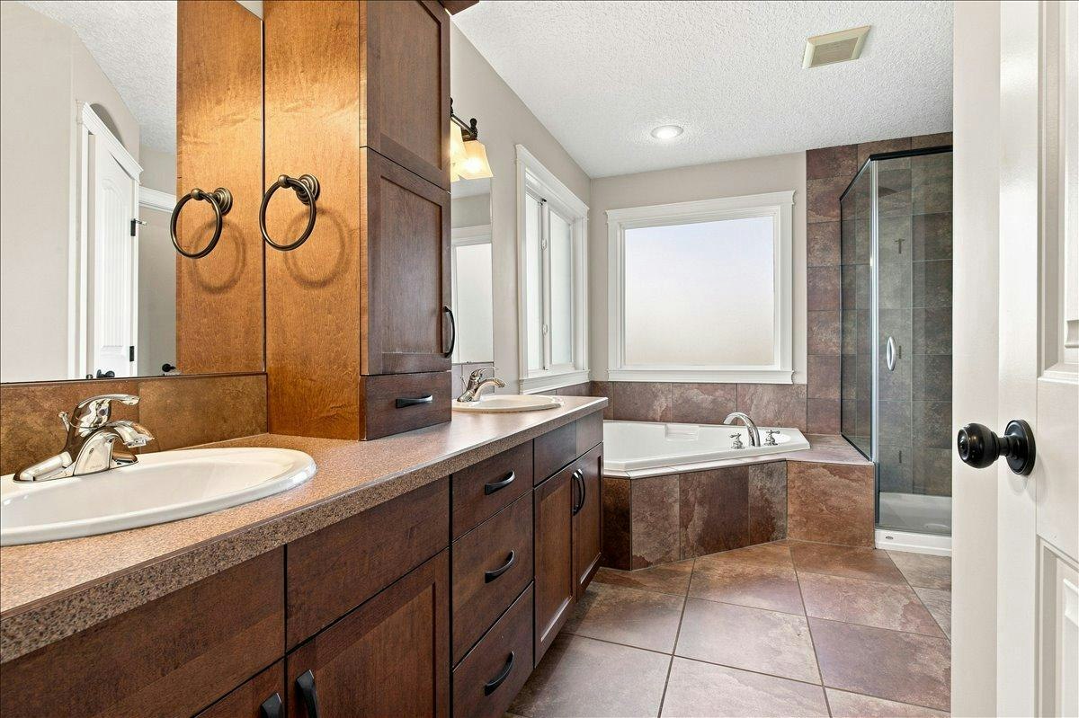 9335 Lakeshore Court, Grande Prairie, AB, T8X 1S4 - 15
